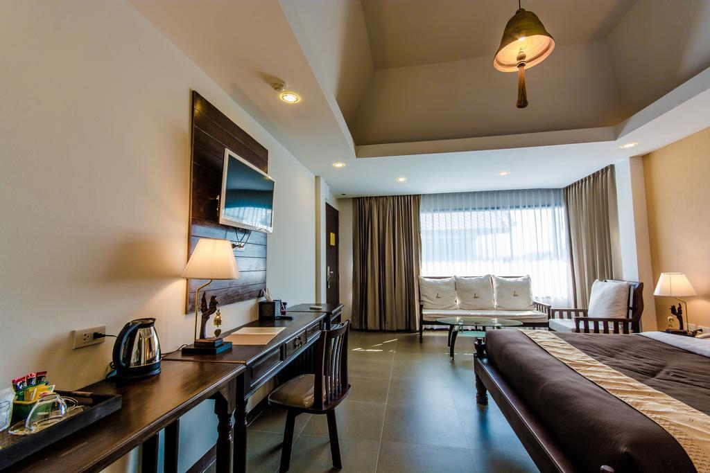 Goldenbell Hotel Chiangmai Chiang Mai Extérieur photo