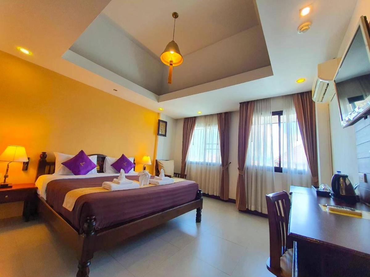 Goldenbell Hotel Chiangmai Chiang Mai Extérieur photo