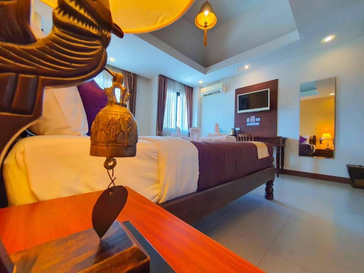 Goldenbell Hotel Chiangmai Chiang Mai Extérieur photo