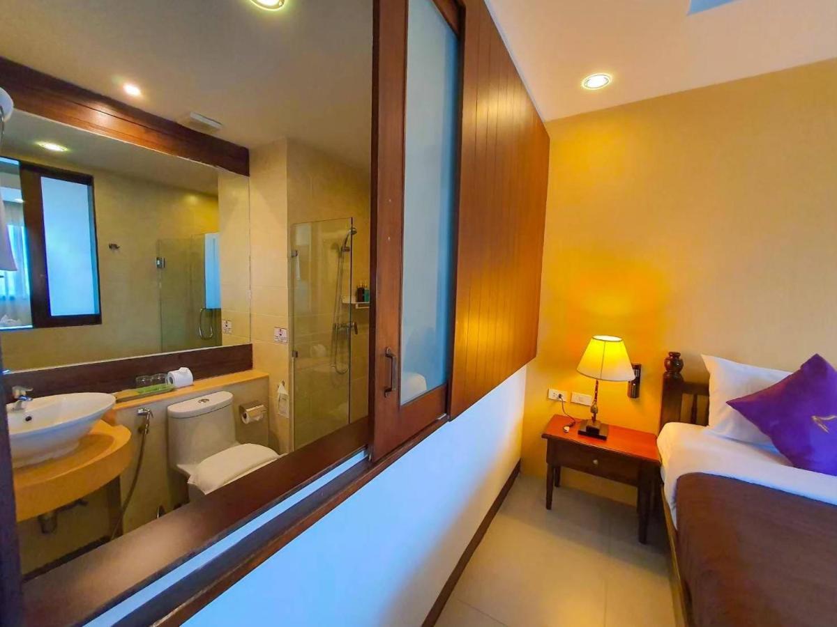 Goldenbell Hotel Chiangmai Chiang Mai Extérieur photo