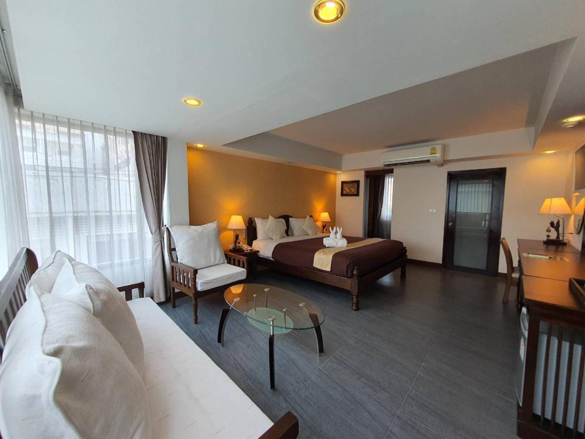 Goldenbell Hotel Chiangmai Chiang Mai Extérieur photo